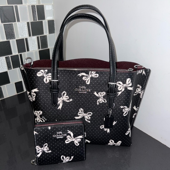 Coach Black and White Bow Print Tote and Wallet Set - Picture 1 of 6